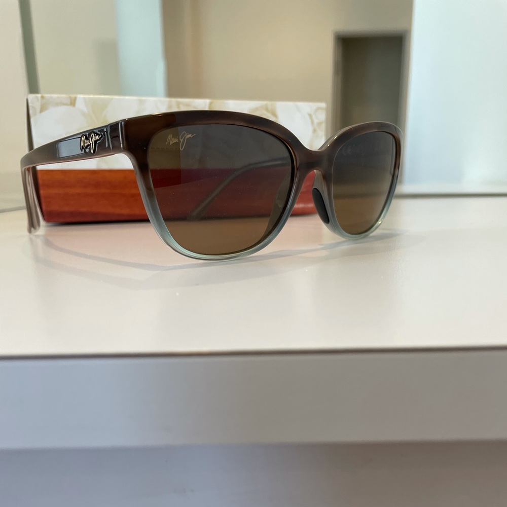 - Brand new Maui Jim honi polarized sunglasses